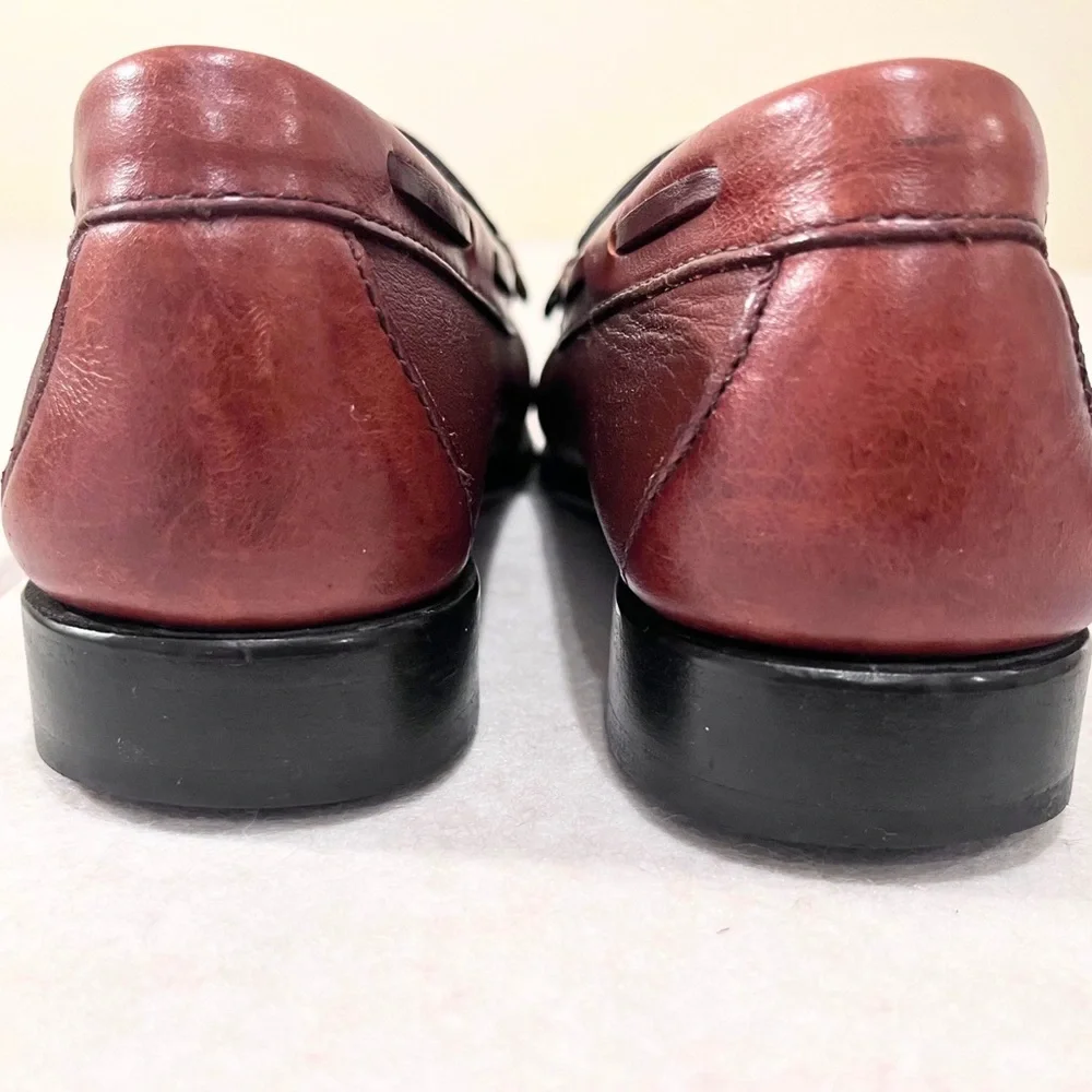 G.H. Bass & Co. | VTG Women's Brown Burgundy Tassel Kiltie Leather Loafers 5.5